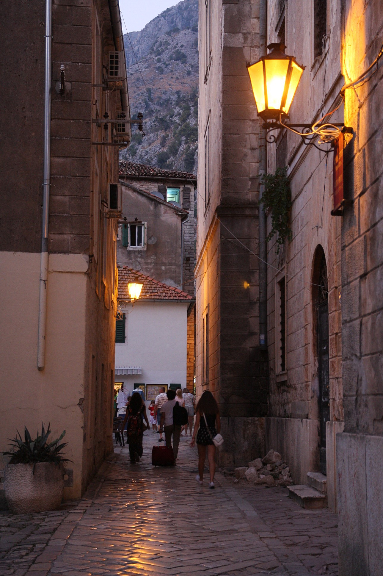 Canon EOS 40D sample photo. Old town of kotor photography