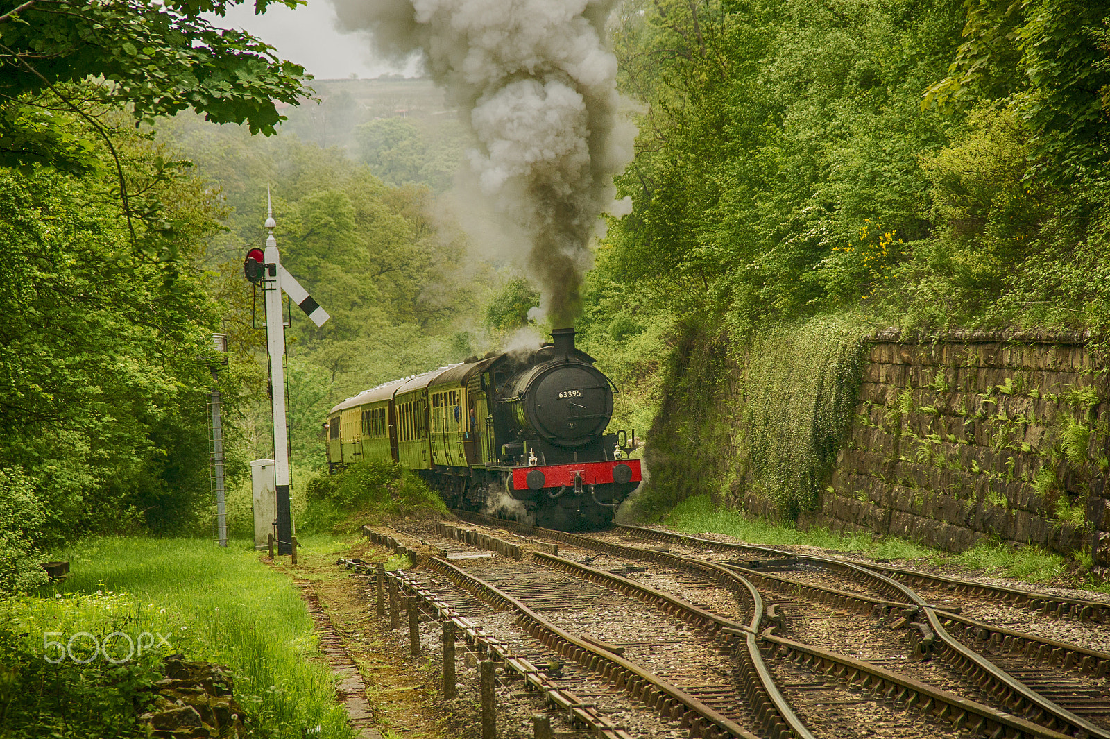 Sony Alpha DSLR-A450 sample photo. Lner q6 raven climbs into goathland photography