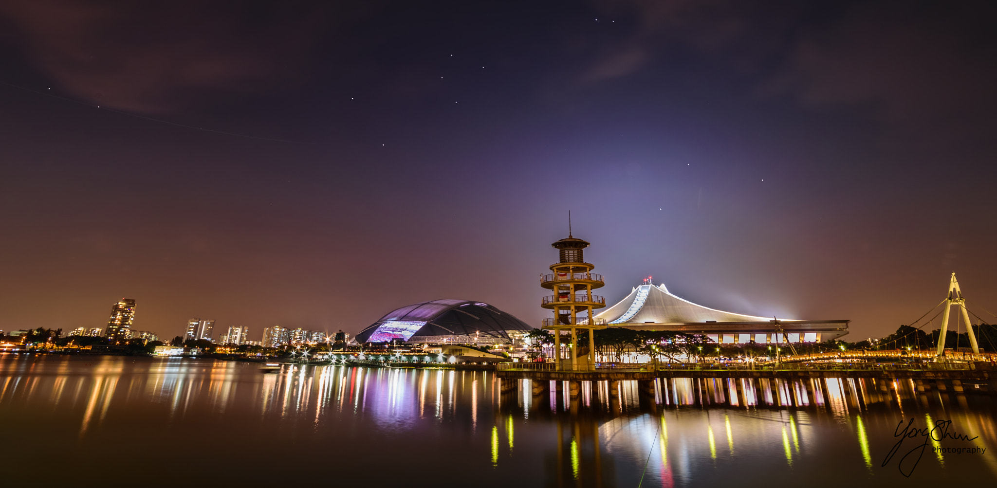Samyang 14mm F2.8 ED AS IF UMC sample photo. Glow photography