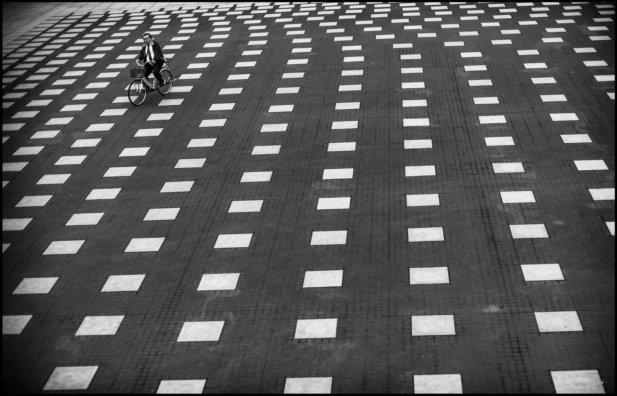 Leica Noctilux-M 50mm F0.95 ASPH sample photo. Bike man photography