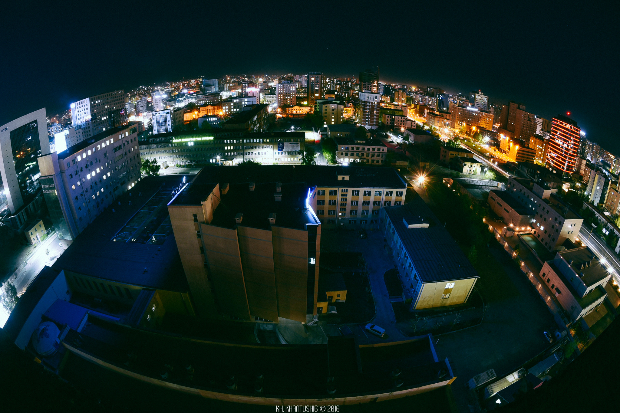 Nikon AF DX Fisheye-Nikkor 10.5mm F2.8G ED sample photo. Cityscape photography