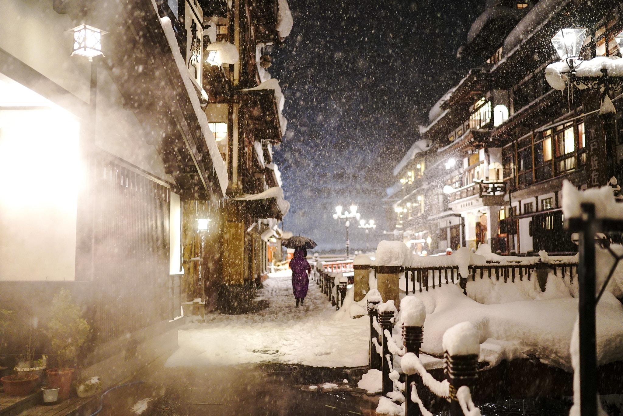 Sony a7S + Sony Distagon T* FE 35mm F1.4 ZA sample photo. 銀山溫泉 photography