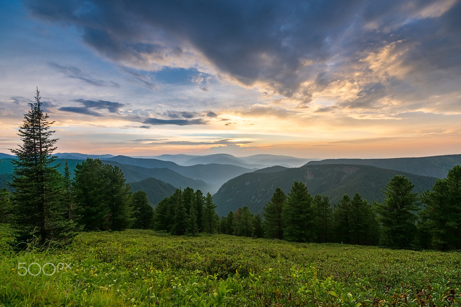 Sigma AF 10-20mm F4-5.6 EX DC sample photo. Beautiful sky at sunset in khamar-daban mountains photography