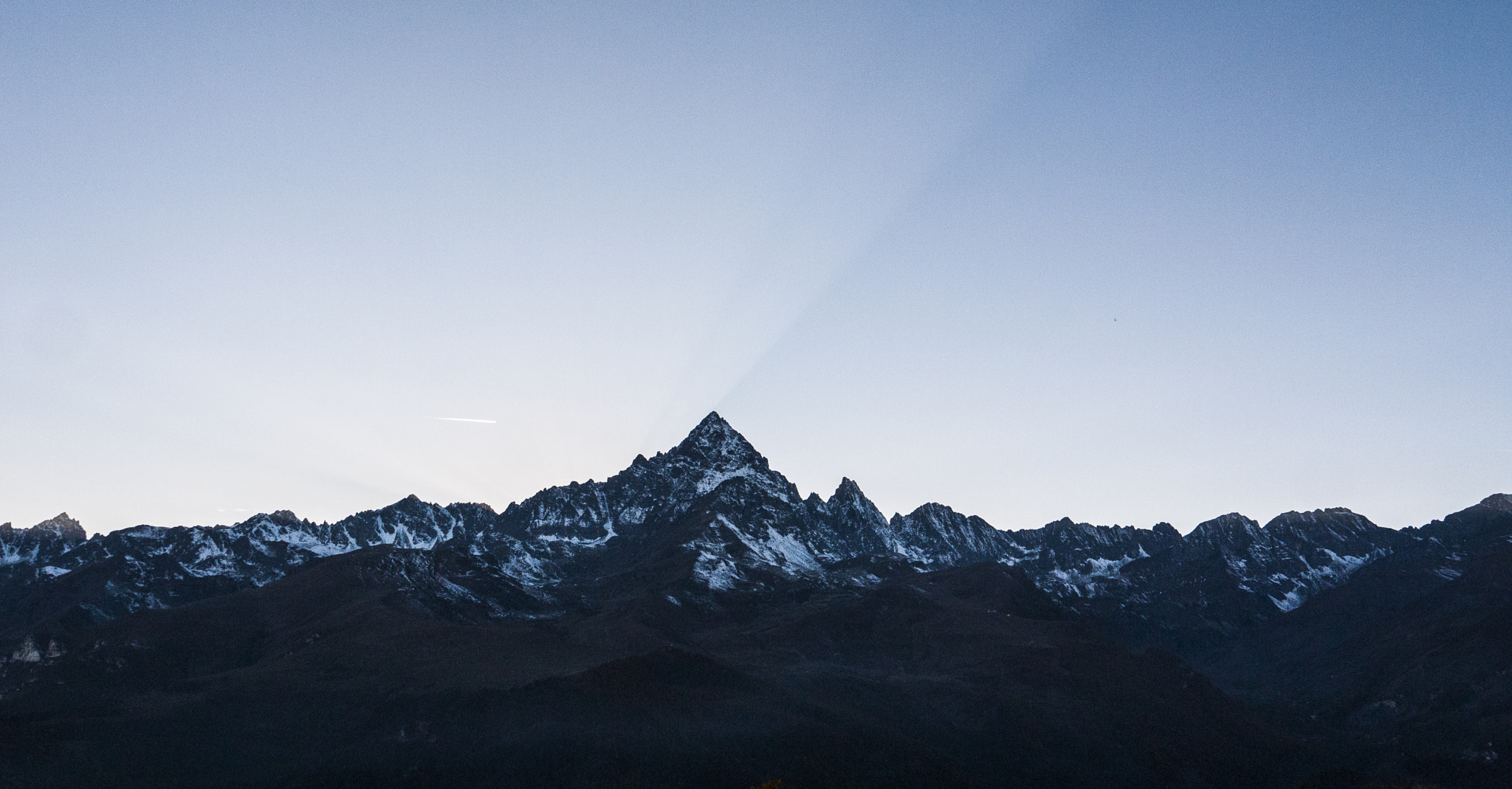 Panasonic Lumix DMC-G1 sample photo. Monviso photography
