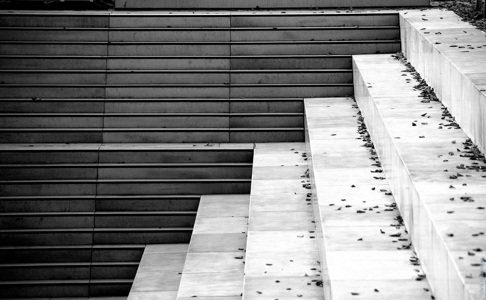 Canon EOS 40D + Sigma 18-200mm f/3.5-6.3 DC OS HSM [II] sample photo. Stairs photography