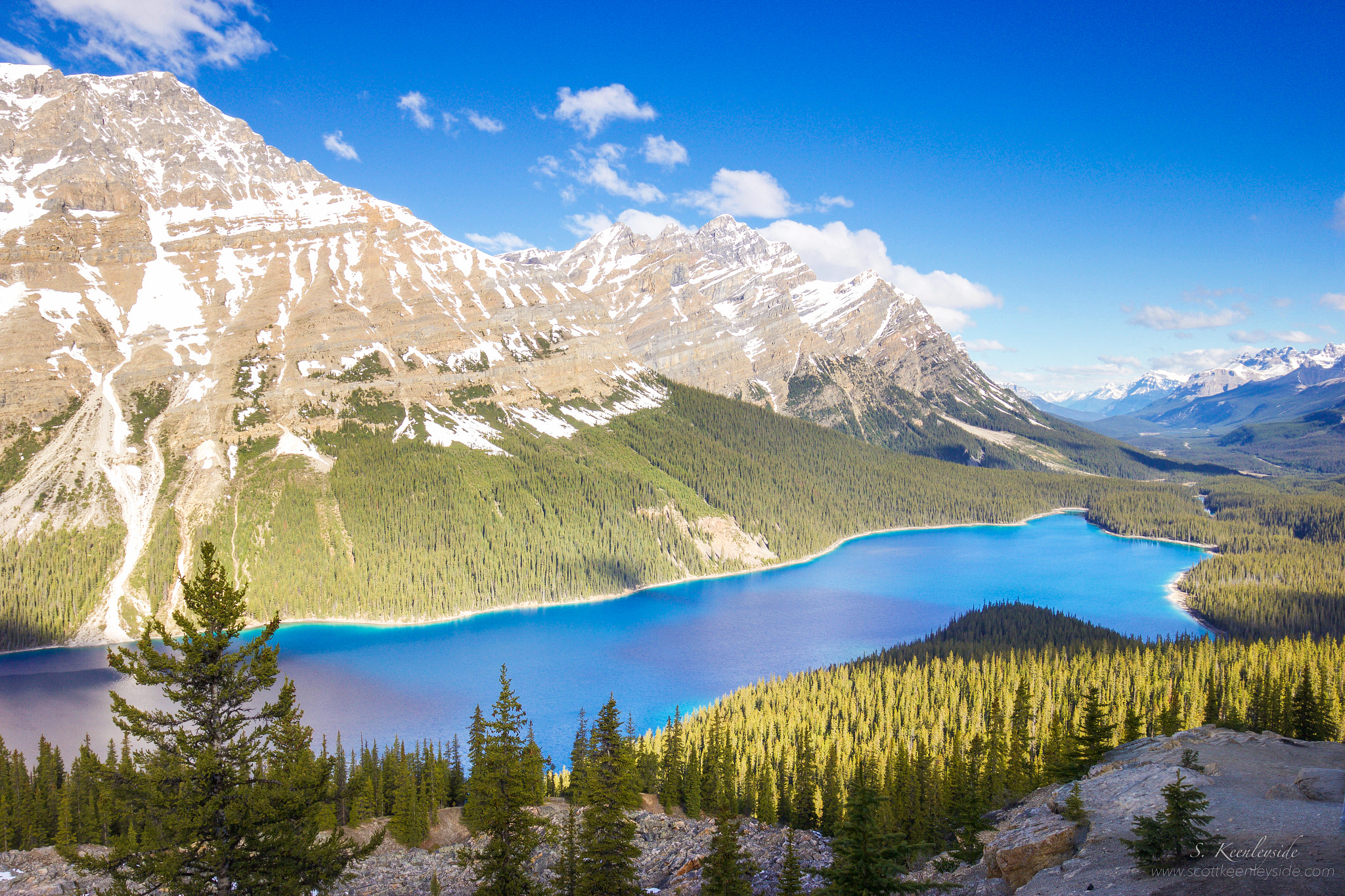 Canon EF 16-35mm F4L IS USM sample photo. One of the most amazing places i've visited- peyto lake, located in banff national park. photography