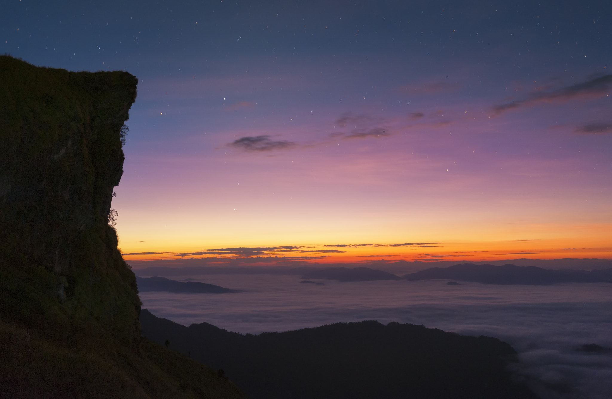 Nikon AF-S Nikkor 18-35mm F3.5-4.5G ED sample photo. Sunrise with beautiful light photography