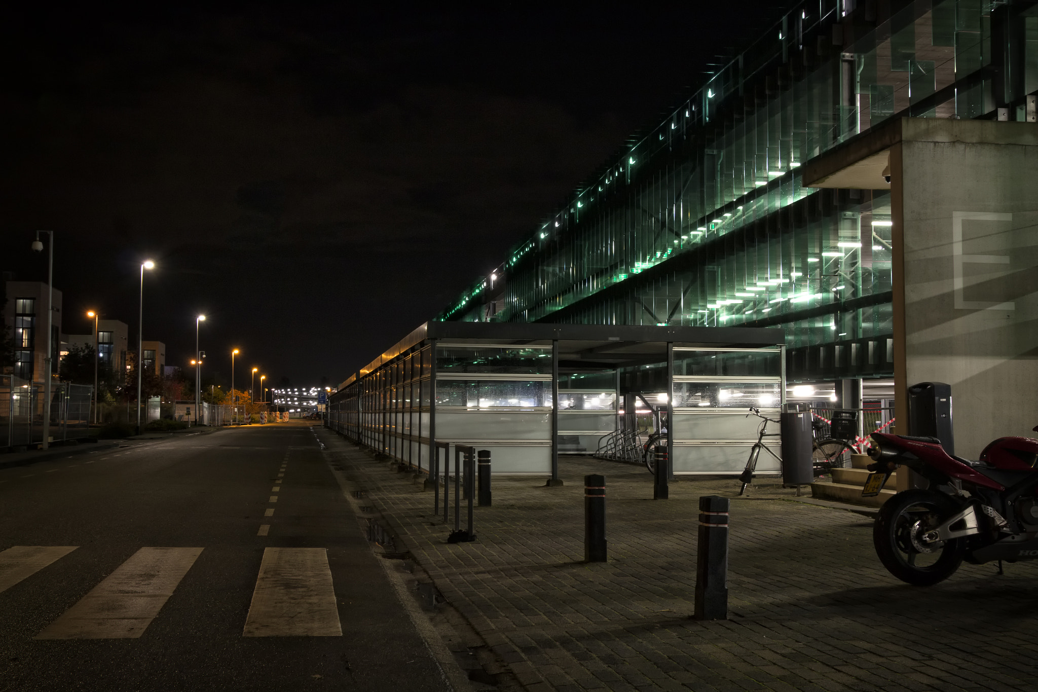 Canon EOS 70D + Sigma 24-105mm f/4 DG OS HSM | A sample photo. Streetview asml eindhoven photography