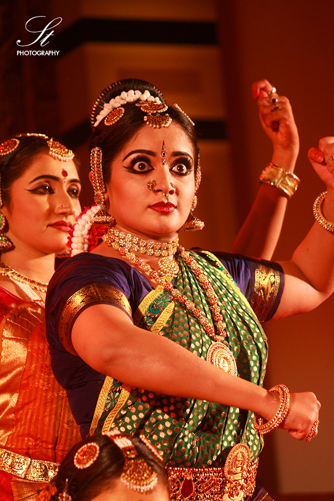 Canon EF-S 55-250mm F4-5.6 IS sample photo. Kavya madhavan photography