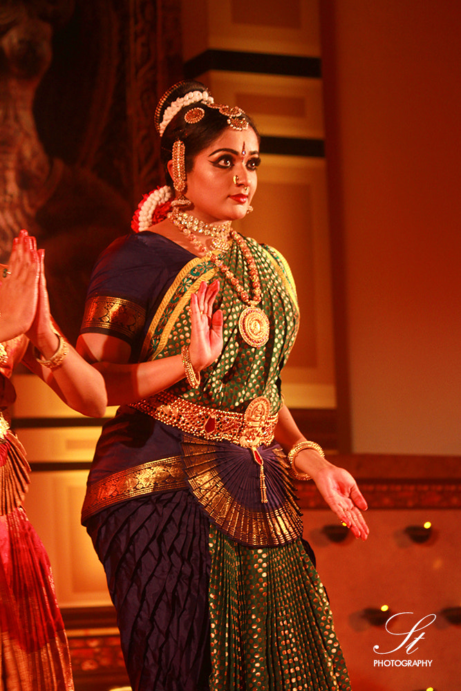 Canon EF-S 55-250mm F4-5.6 IS sample photo. Kavya madhavan photography