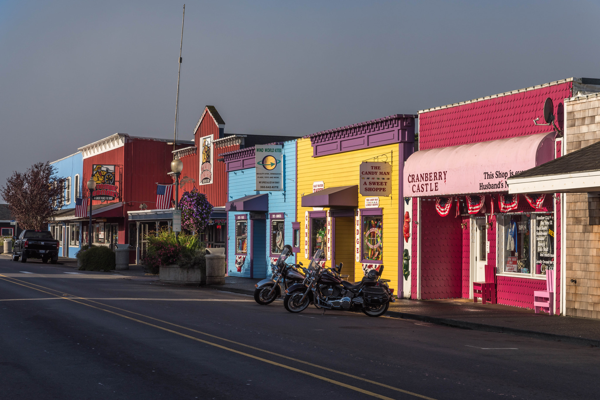 Sigma 24-70mm F2.8 EX DG HSM sample photo. Colorful photography