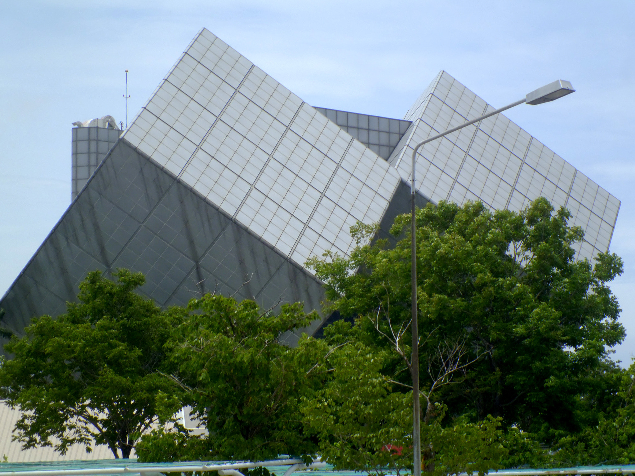 Panasonic DMC-LS5 sample photo. National science centre, bangkok photography