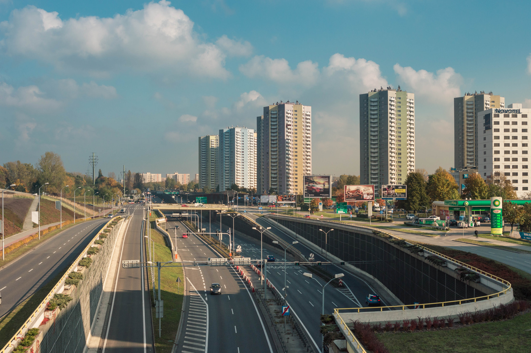 AF Zoom-Nikkor 28-100mm f/3.5-5.6G sample photo. The city is ours photography