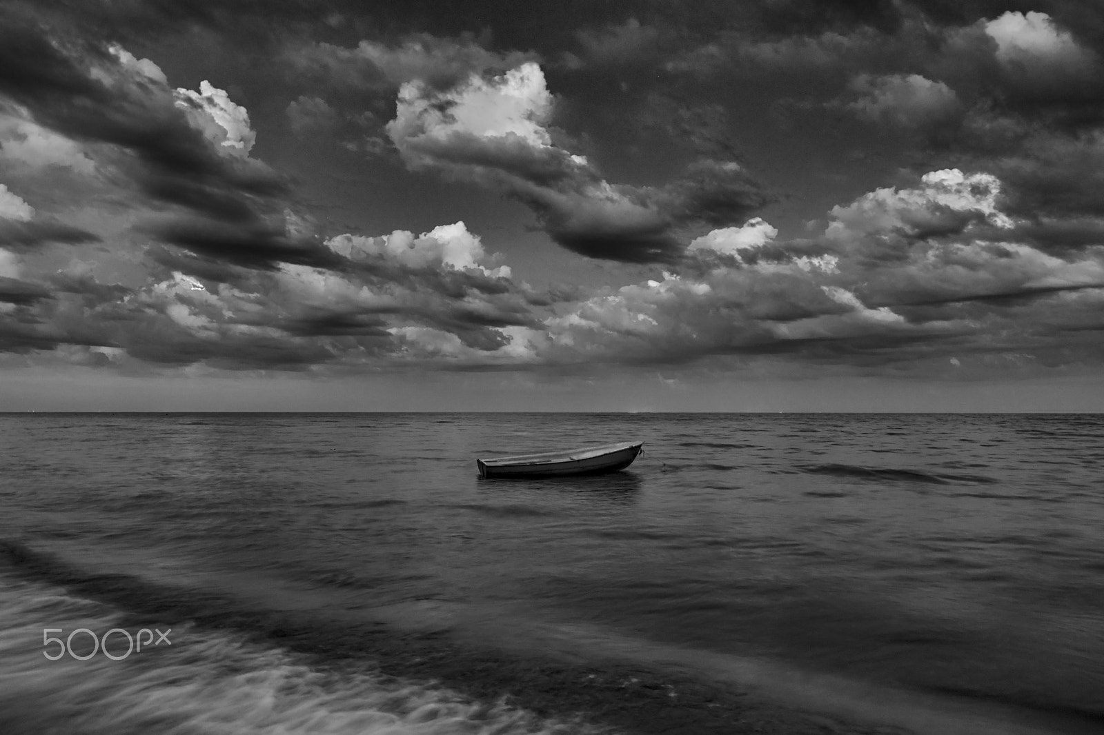 Tokina AT-X 16-28mm F2.8 Pro FX sample photo. Early morning bw photography