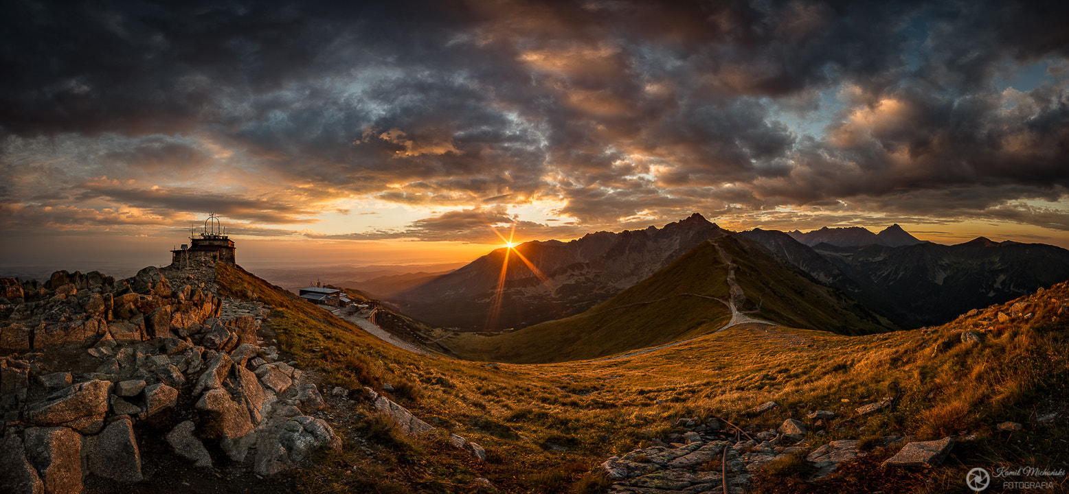 Samyang 14mm F2.8 ED AS IF UMC sample photo. Chasing the sun. photography