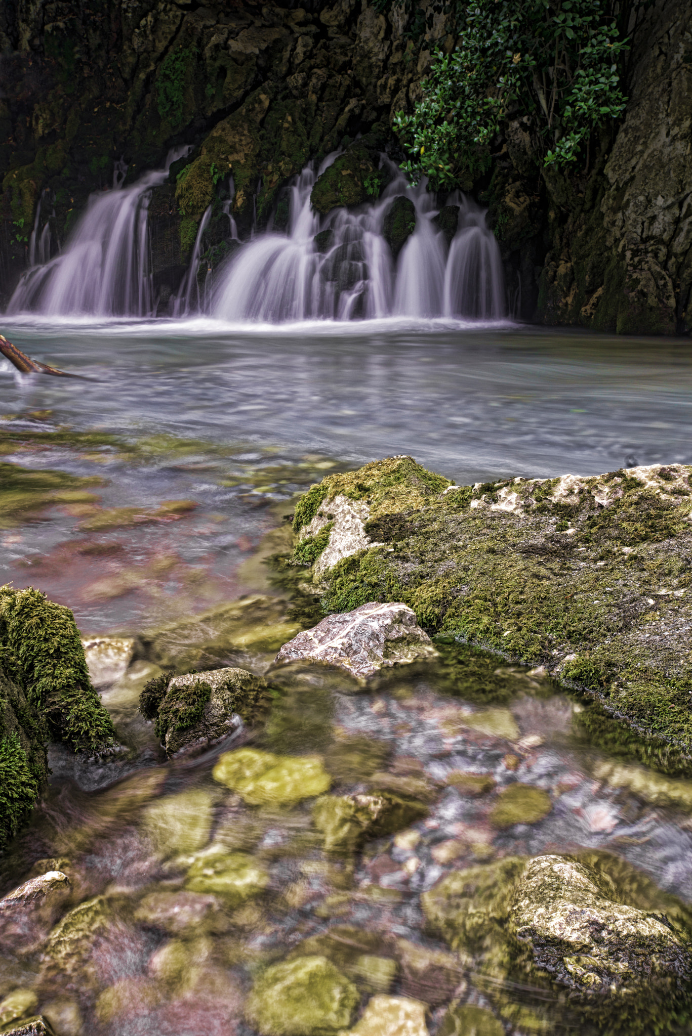 Nikon AF-S Nikkor 17-35mm F2.8D ED-IF sample photo. Waterfall photography