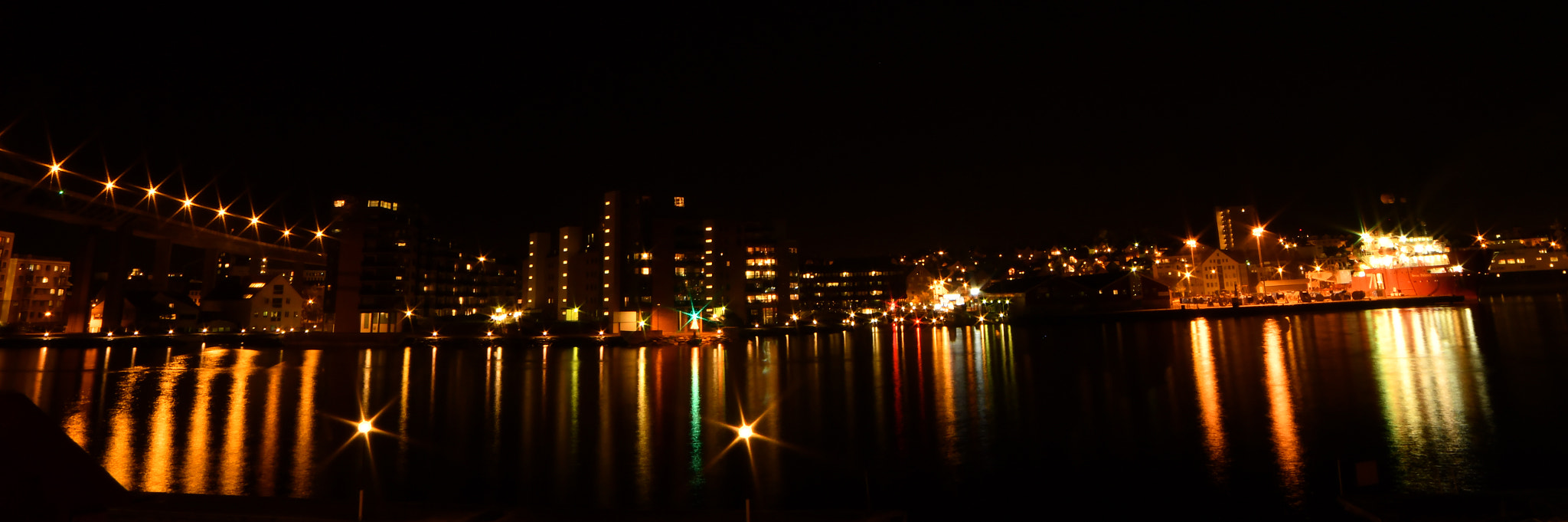 Samyang 14mm F2.8 ED AS IF UMC sample photo. Night in stavanger photography