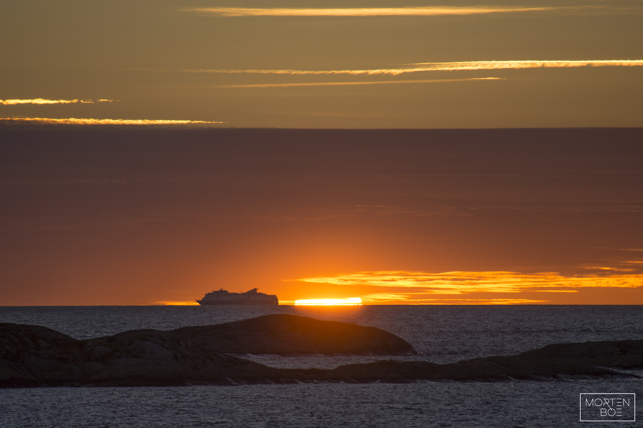 Sigma 70-300mm F4-5.6 APO DG Macro sample photo. M/s color magic underway to kiel, germany photography