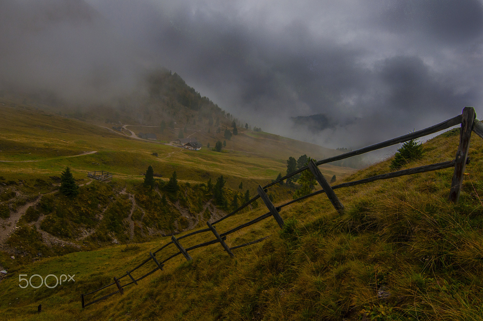 Nikon D90 + Tokina AT-X Pro 11-16mm F2.8 DX II sample photo. Clouds in the valley photography