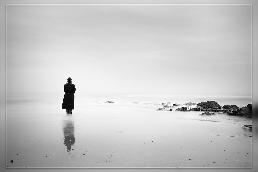 Nikon D300 + Sigma 24-70mm F2.8 EX DG Macro sample photo. The man in black photography