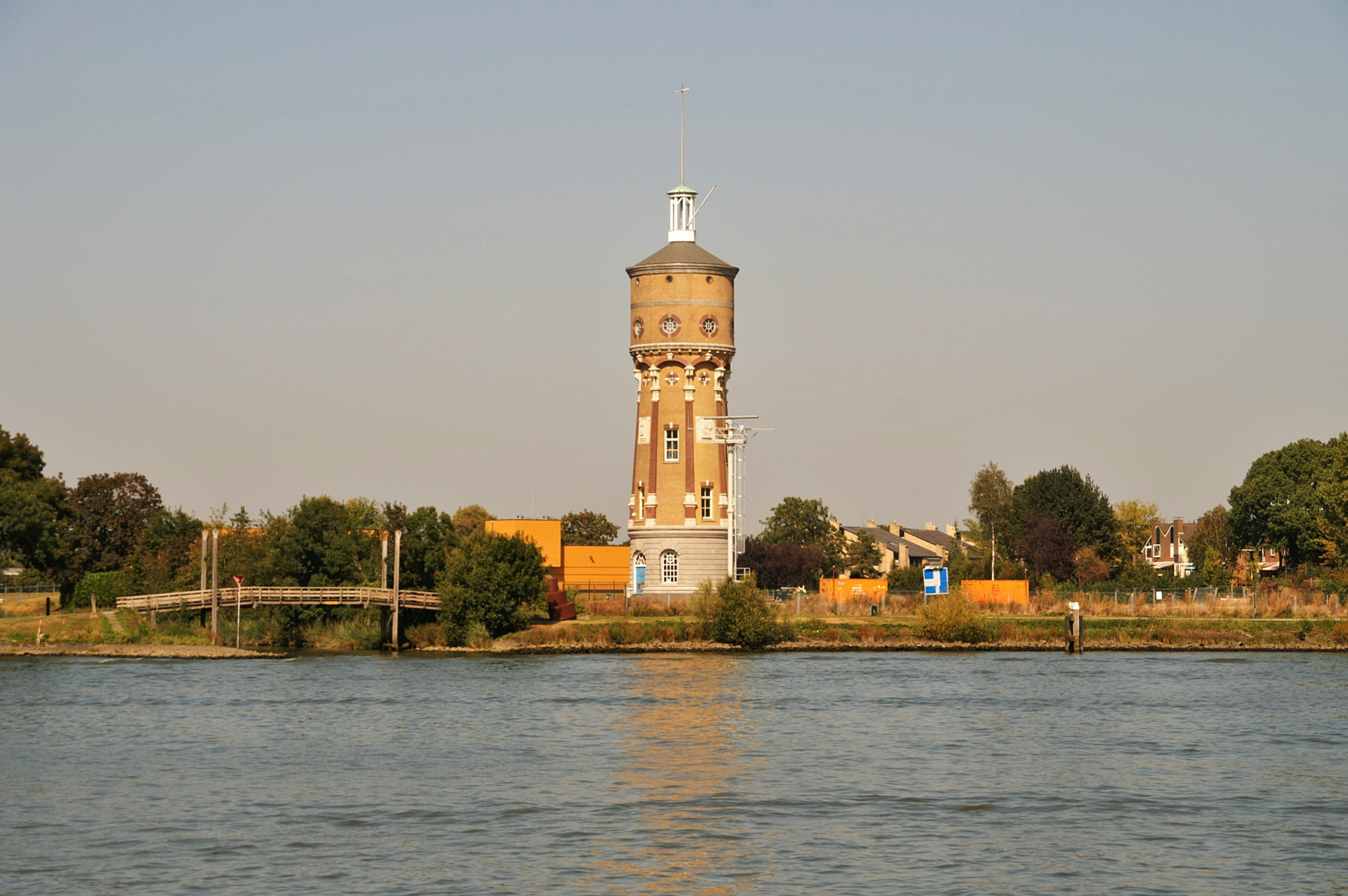 KONICA MINOLTA DYNAX 5D sample photo. Watertower at zwijndrecht from different angles photography