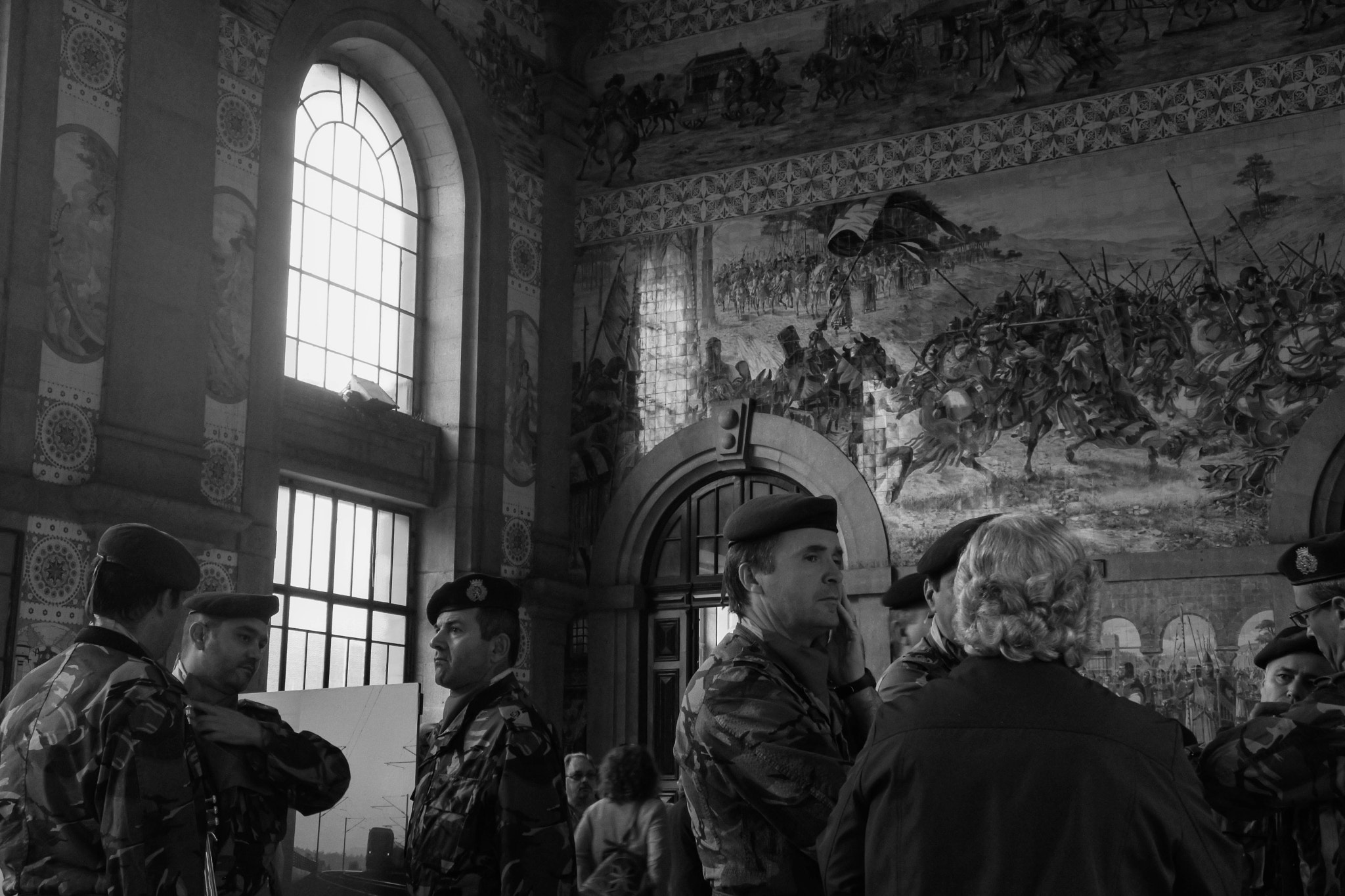 Nikon 1 J5 sample photo. Break time (black and white) photography