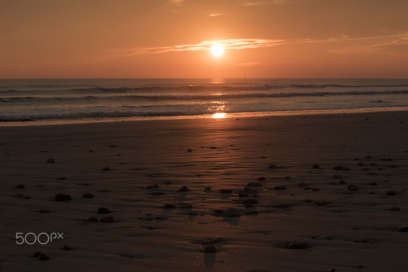 Canon EF-S 55-250mm F4-5.6 IS sample photo. Sunset over le bois plage photography