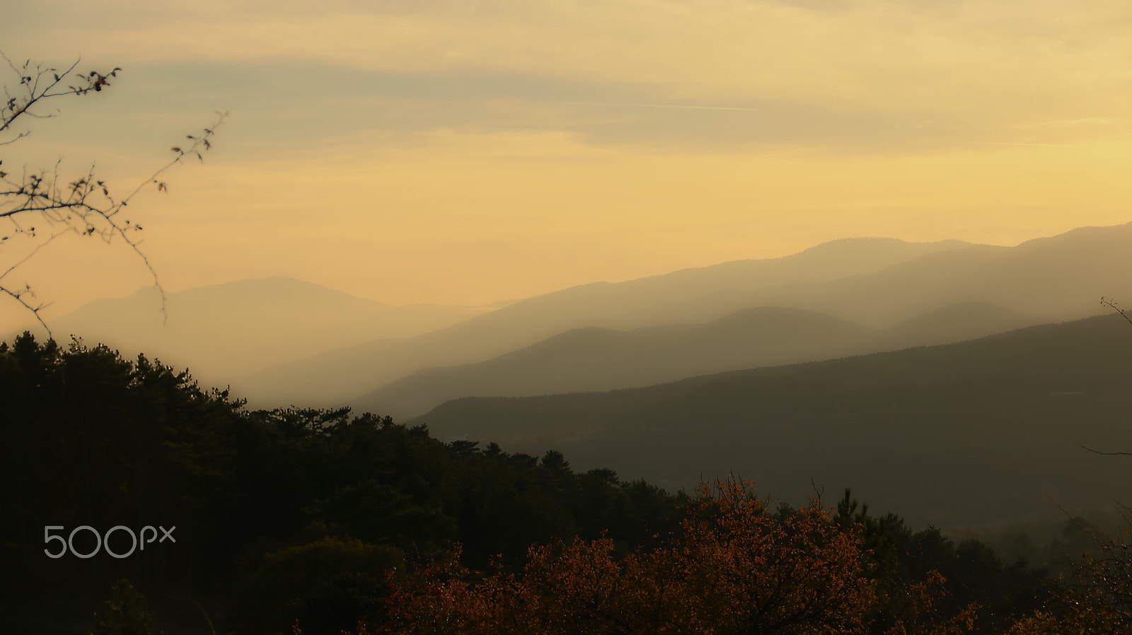 Canon EF-S 18-135mm F3.5-5.6 IS sample photo. Autumn photography