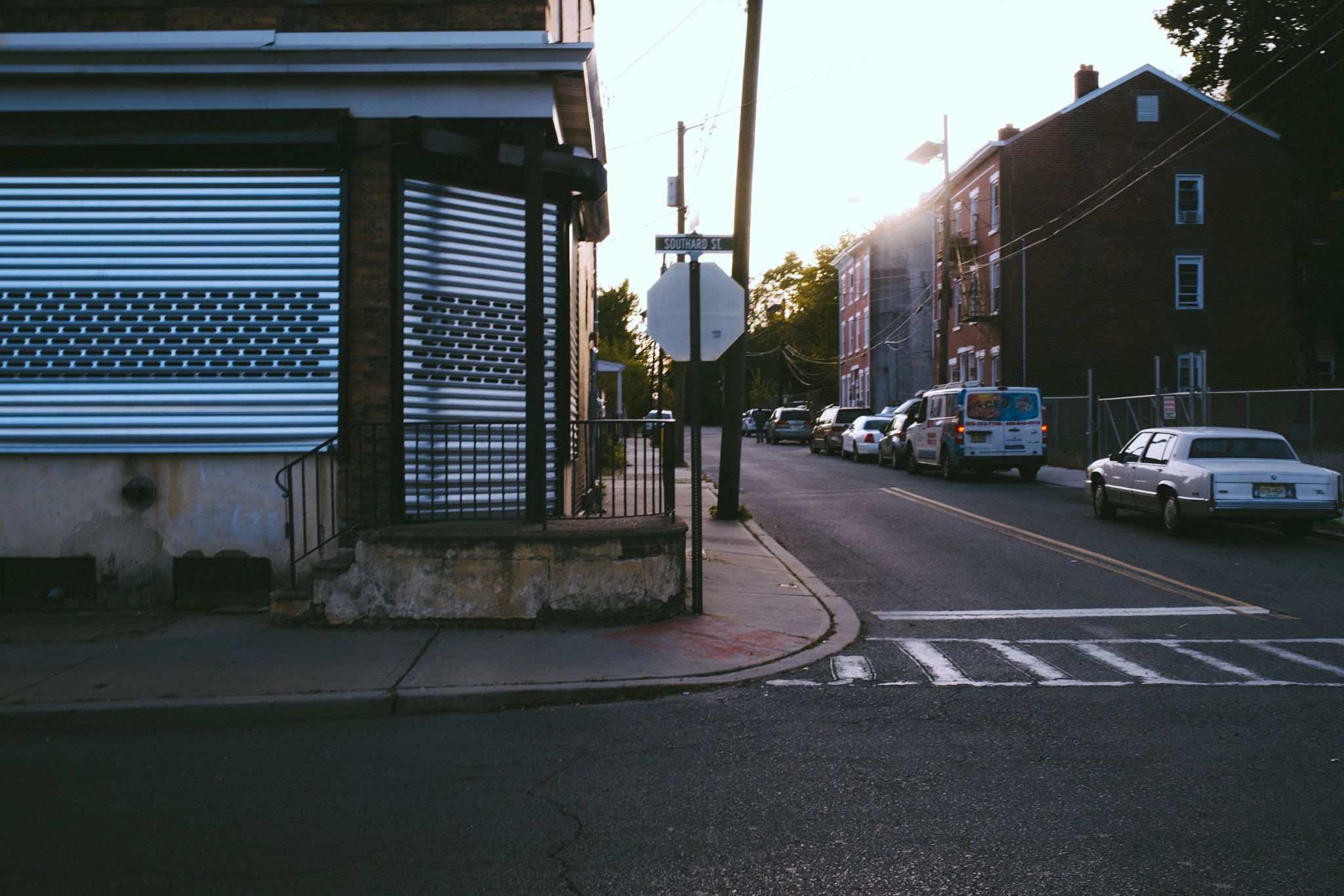 Fujifilm X-Pro1 + Fujifilm XF 23mm F1.4 R sample photo. Closed shop in trenton, nj photography