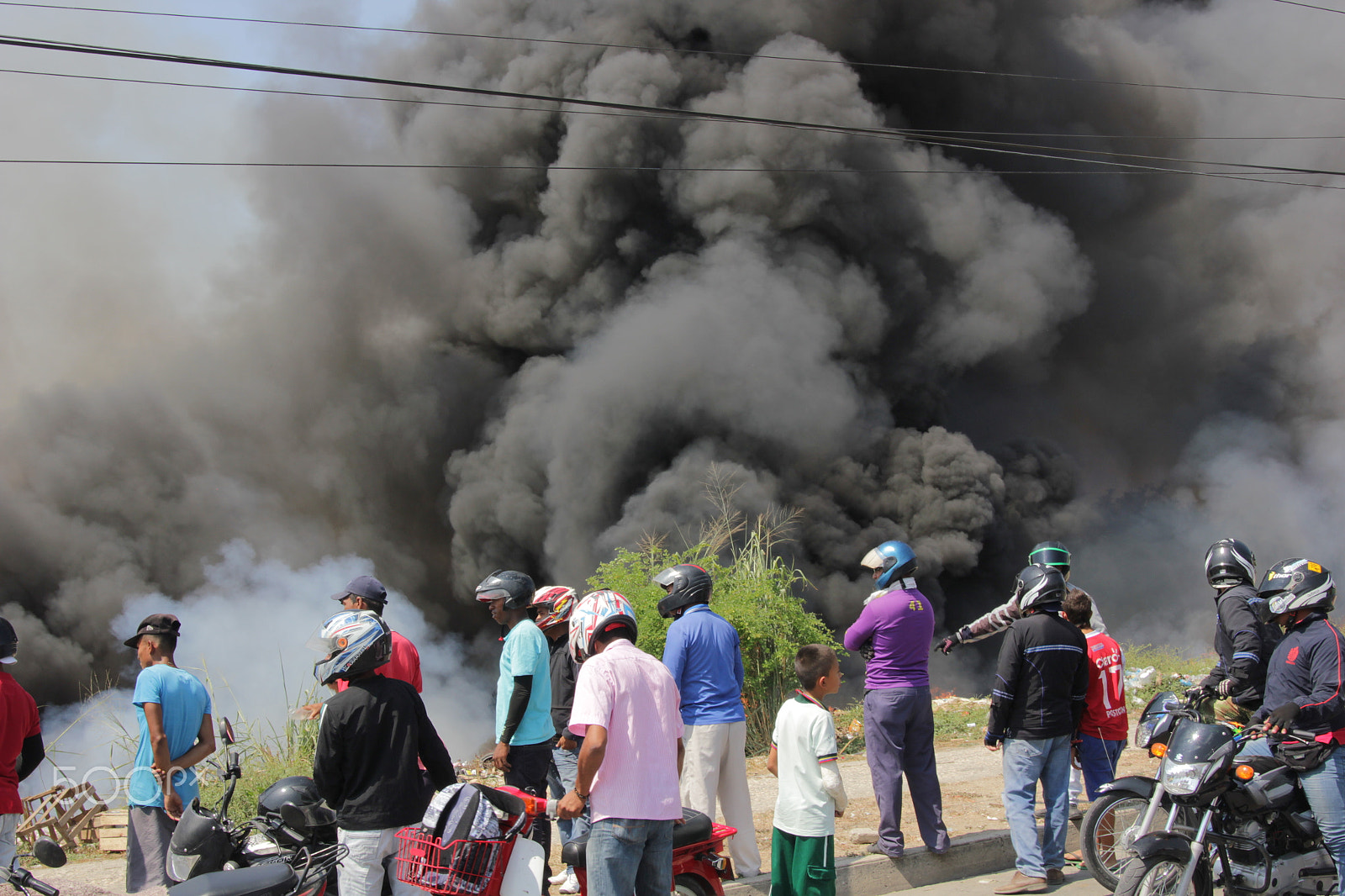 Canon EOS 550D (EOS Rebel T2i / EOS Kiss X4) sample photo. Incendio en sincelejo photography