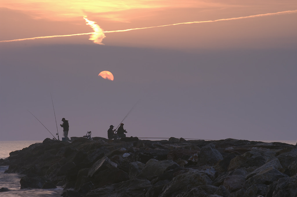 Pentax K20D sample photo. Fishing at dawn. photography