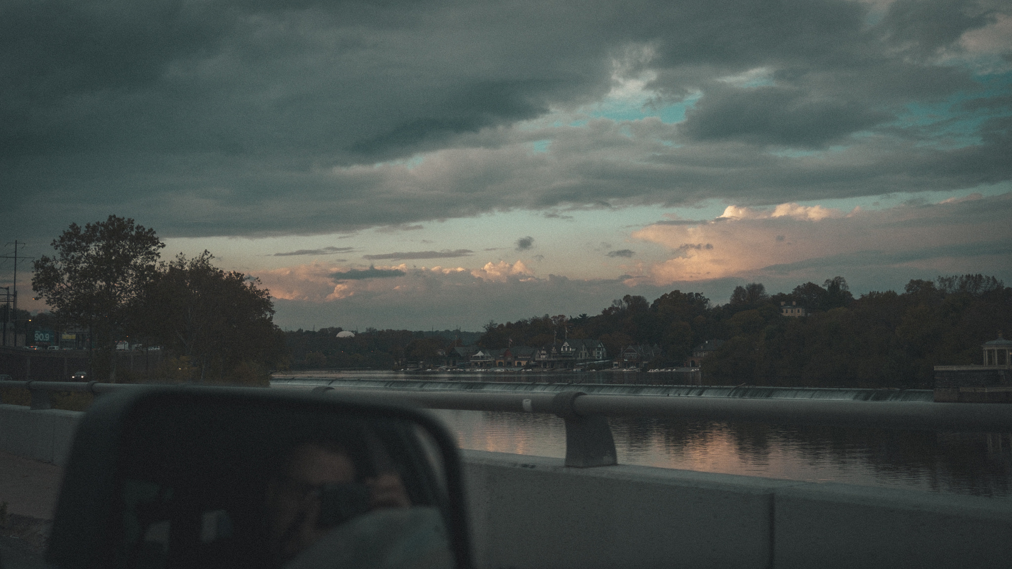 Fujifilm X-E1 + Fujifilm XF 27mm F2.8 sample photo. Sunset on boat house row photography