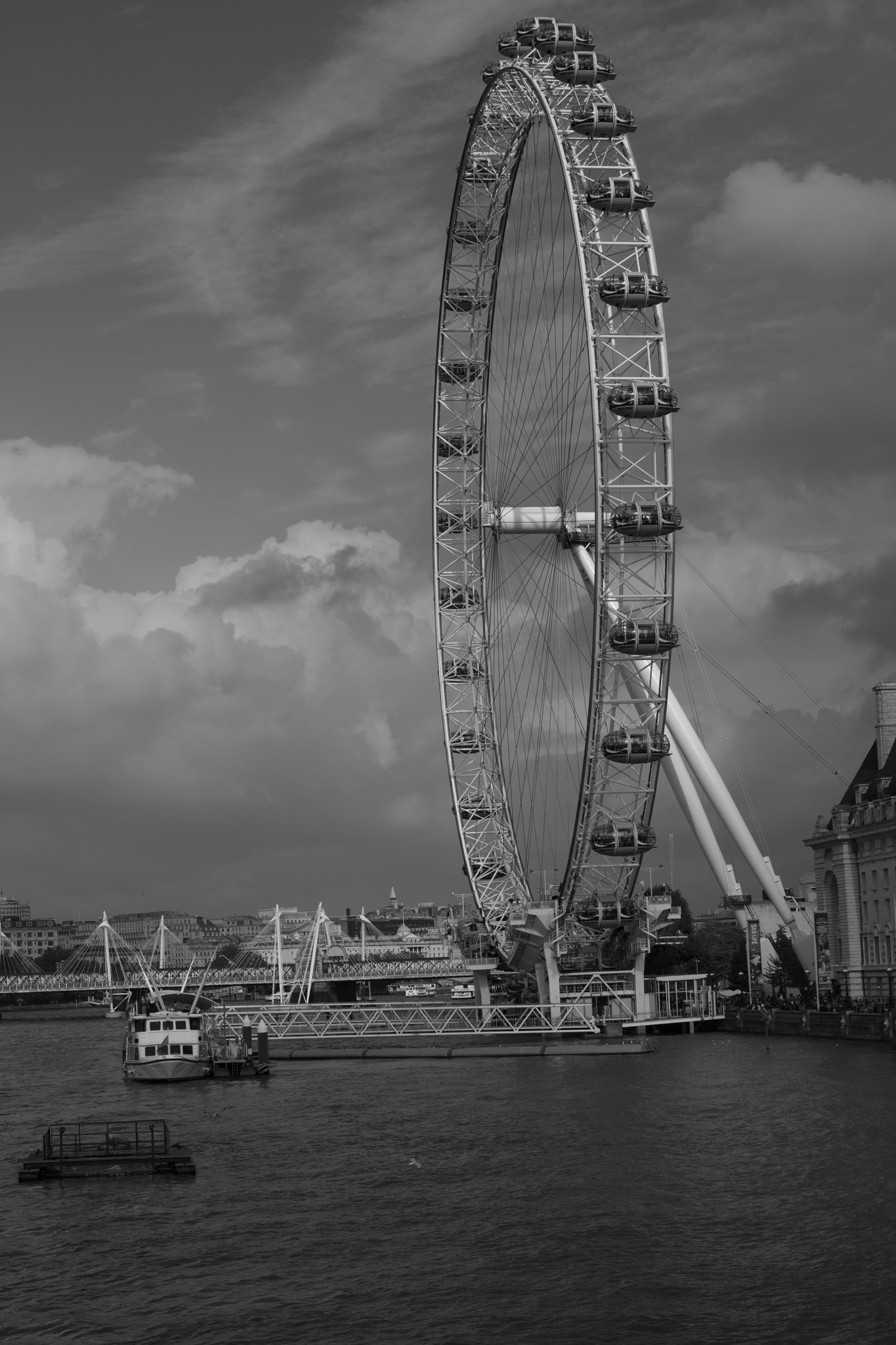 Canon EOS 5DS + Canon EF 50mm F1.2L USM sample photo. Londres photography