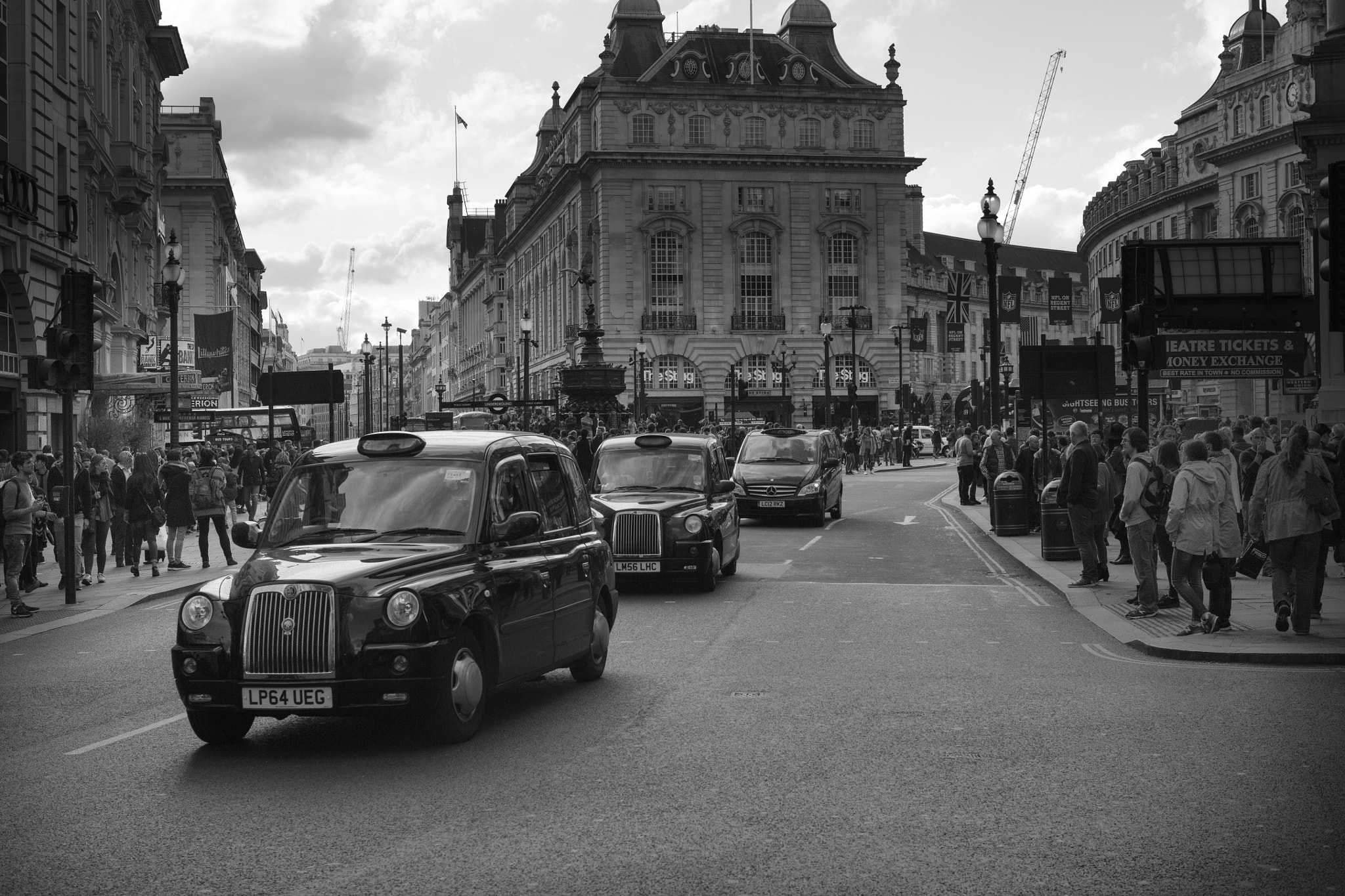 Canon EOS 5DS + Canon EF 50mm F1.2L USM sample photo. Londres photography