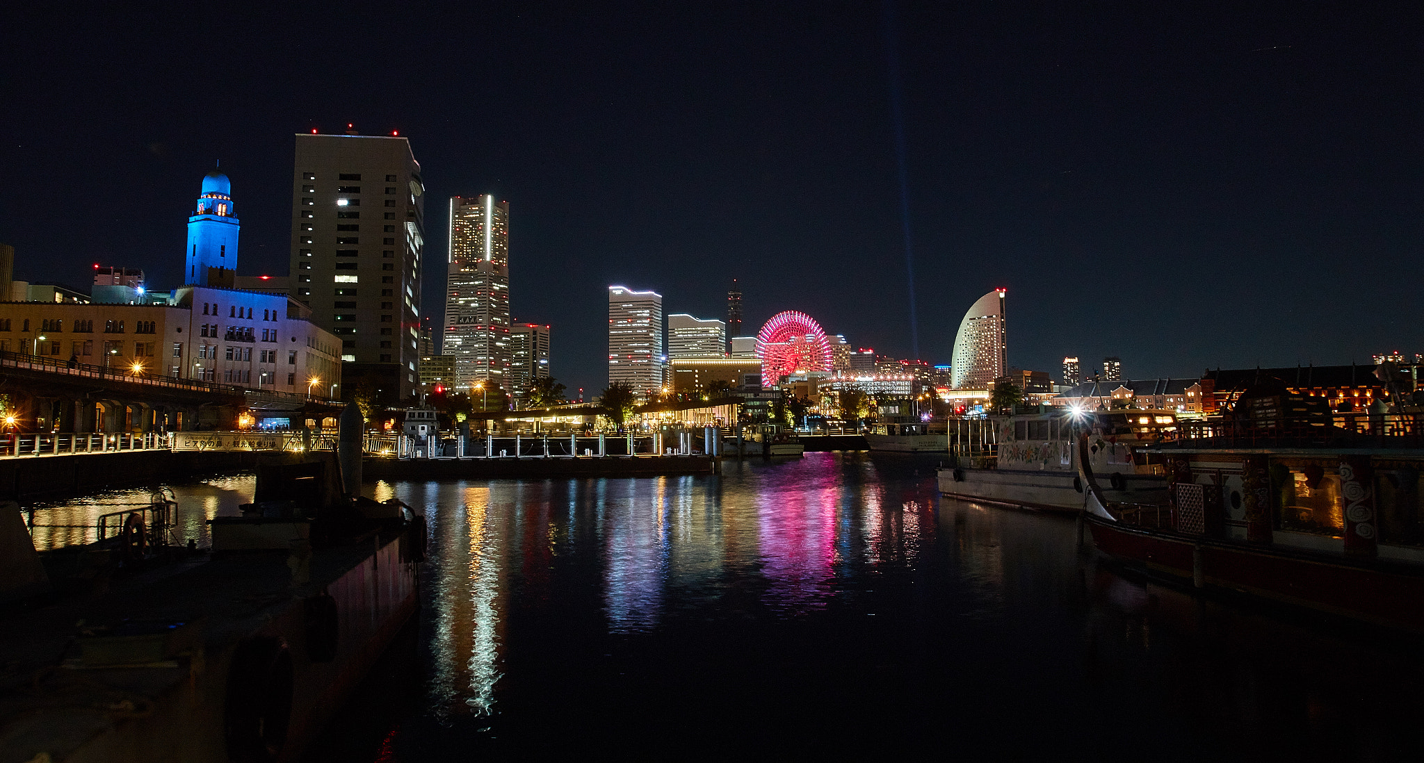 Canon EOS 70D + Canon EF 16-35mm F2.8L USM sample photo. Yokohama night view photography