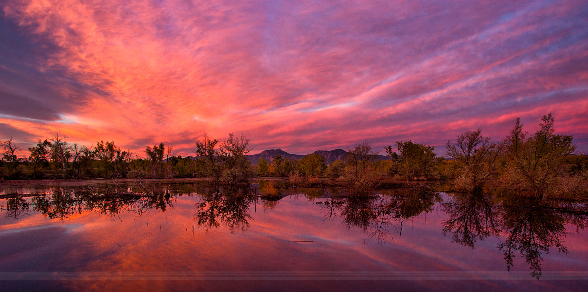 Canon EOS-1D X + Canon EF 17-40mm F4L USM sample photo. Floods on fire photography