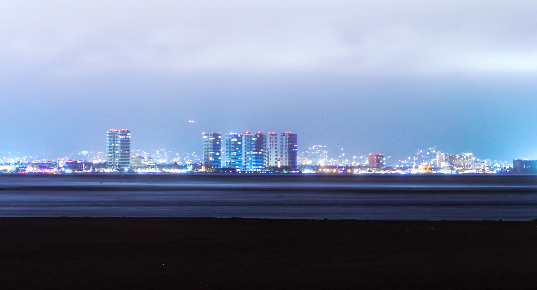 Canon EOS 600D (Rebel EOS T3i / EOS Kiss X5) sample photo. Skyline of puerto vallarta photography