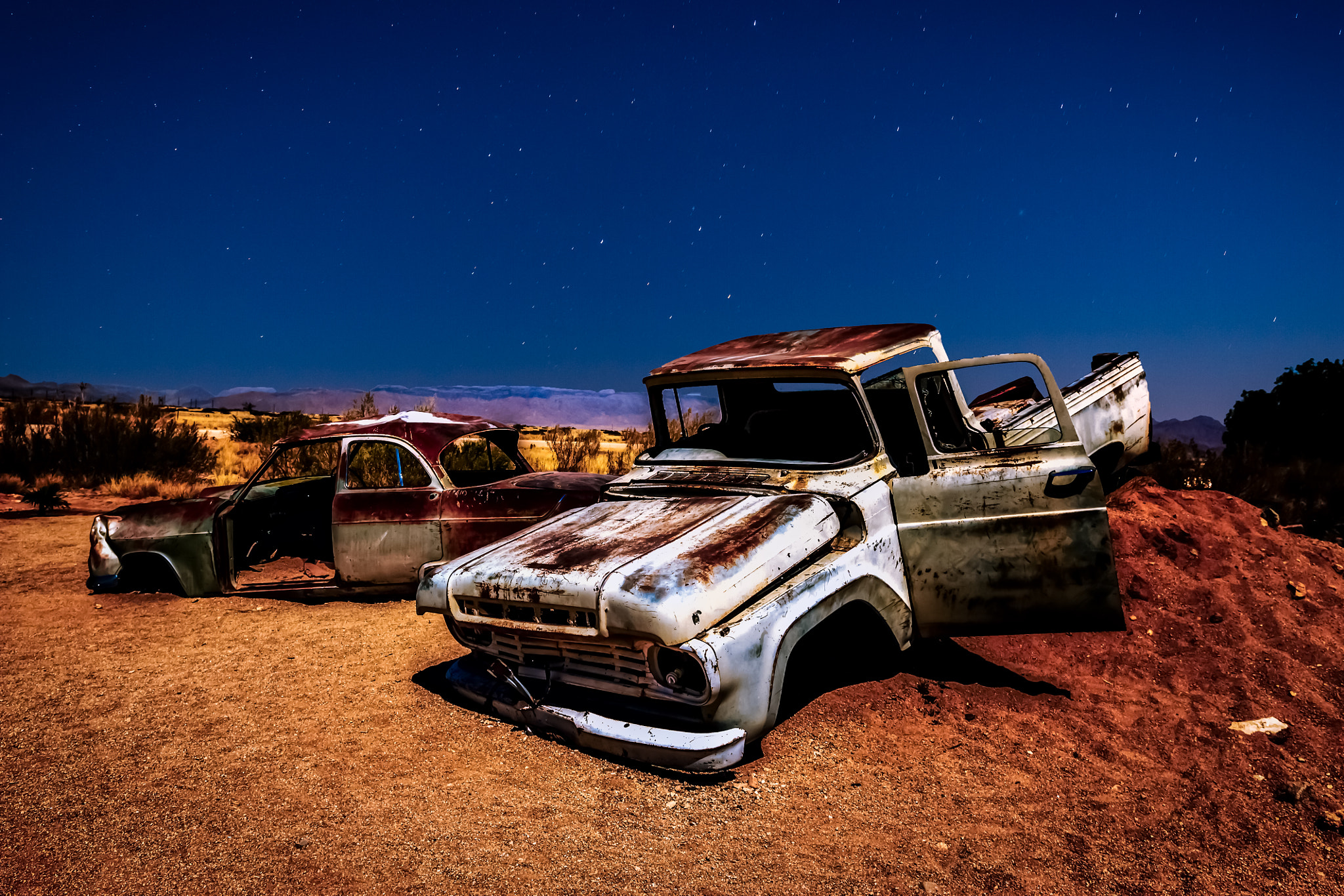 Canon EOS 600D (Rebel EOS T3i / EOS Kiss X5) + Sigma 18-35mm f/1.8 DC HSM sample photo. Old cars namibia photography