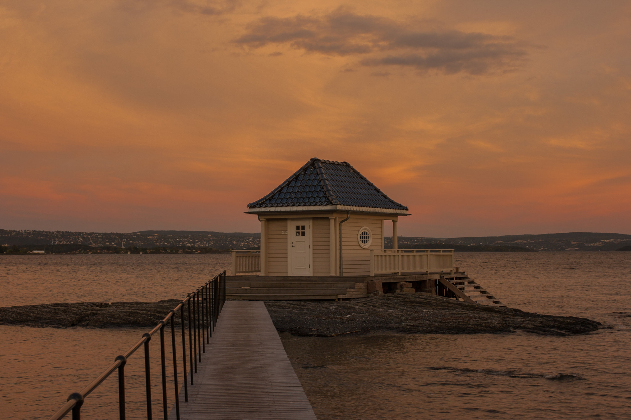Canon EF 40mm F2.8 STM sample photo. Beach house photography