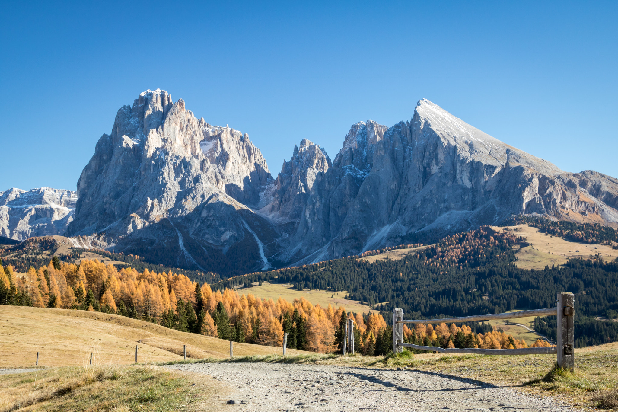 Canon EOS 760D (EOS Rebel T6s / EOS 8000D) sample photo. Autumn in val gardena 1 photography