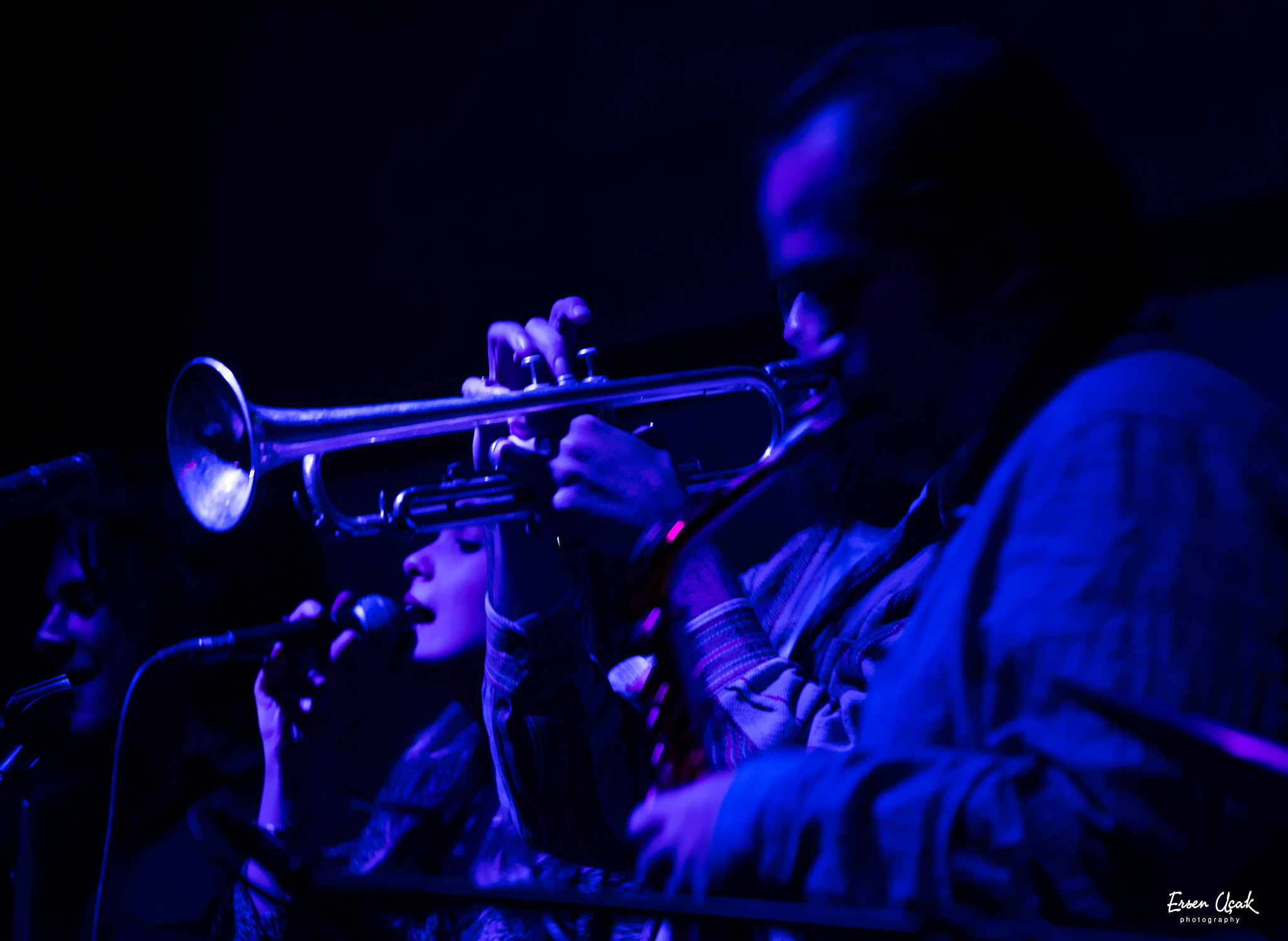 Sony 70-300mm F4.5-5.6 G SSM sample photo. Live jazz photography