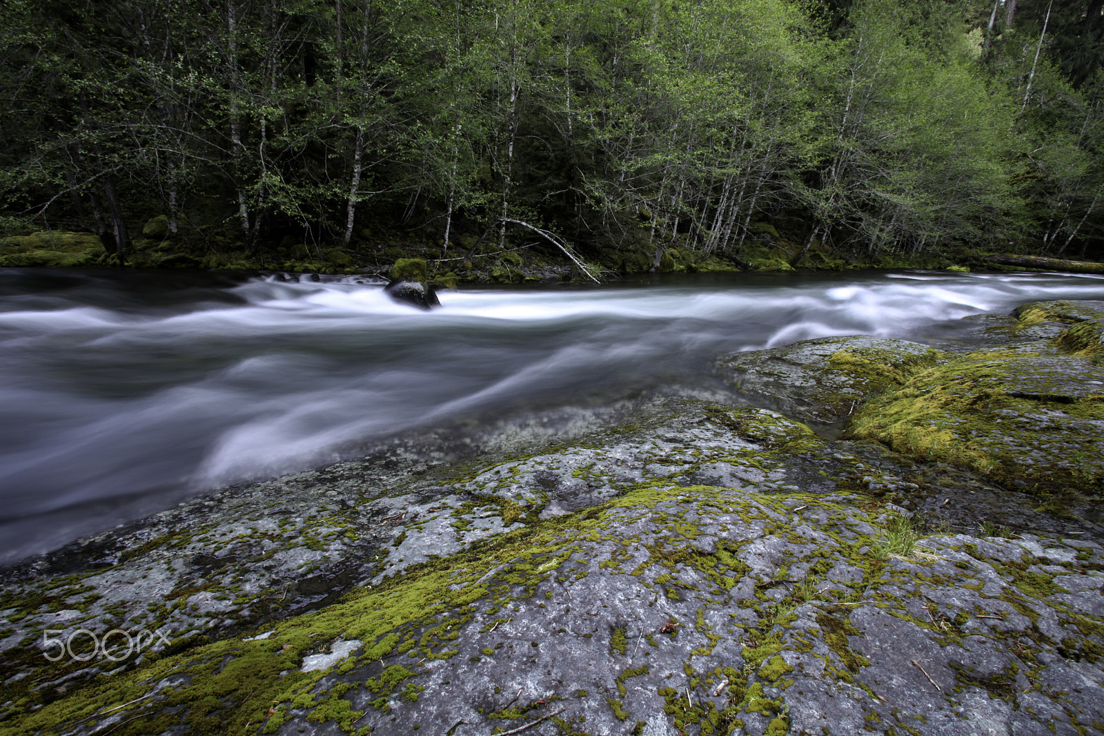 Canon EF 17-35mm f/2.8L sample photo. River rush photography