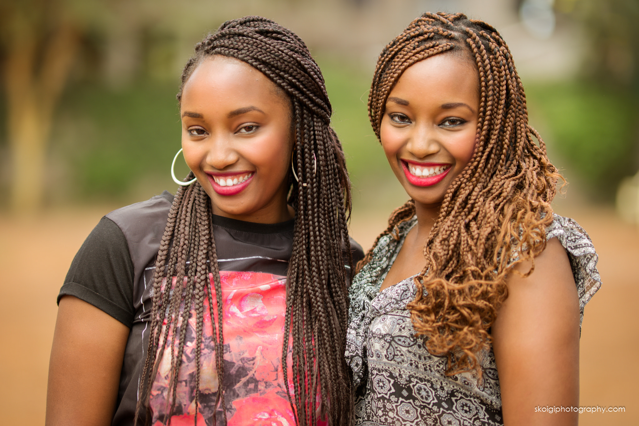 Samsung NX1 + Samsung NX 85mm F1.4 ED SSA sample photo. Identical twins with identical smiles photography