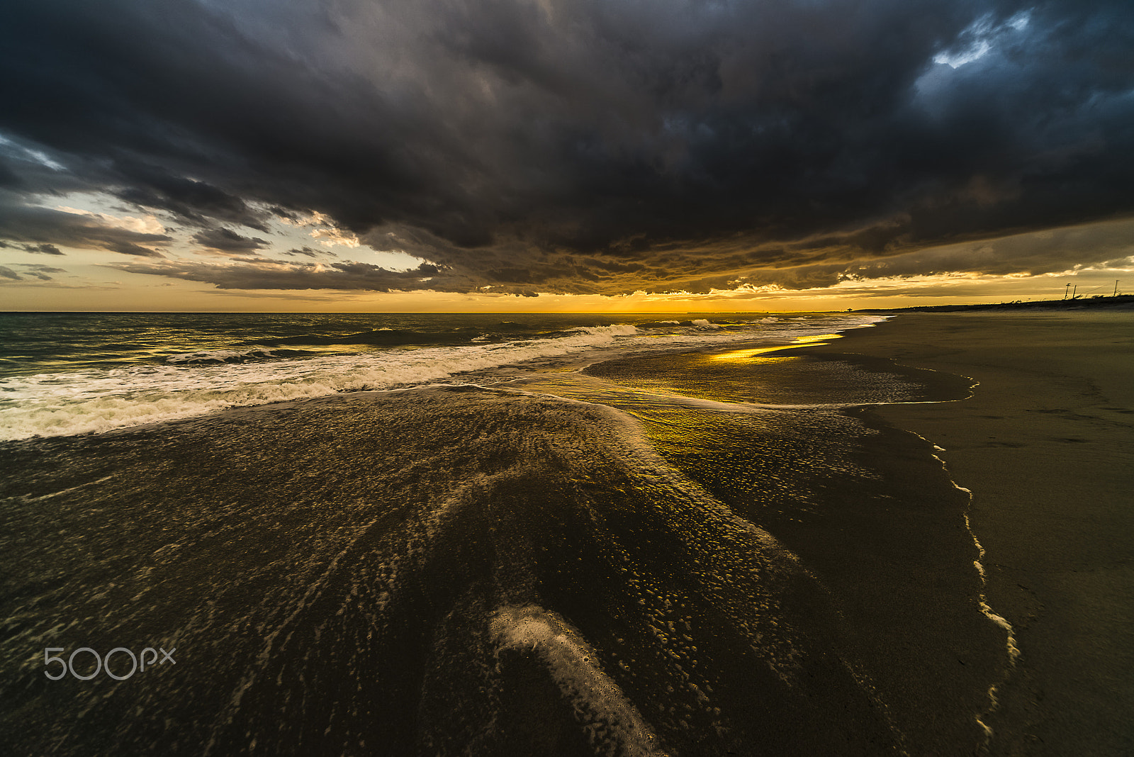 Nikon D800 + Sigma 12-24mm F4.5-5.6 EX DG Aspherical HSM sample photo. Sunset beach photography