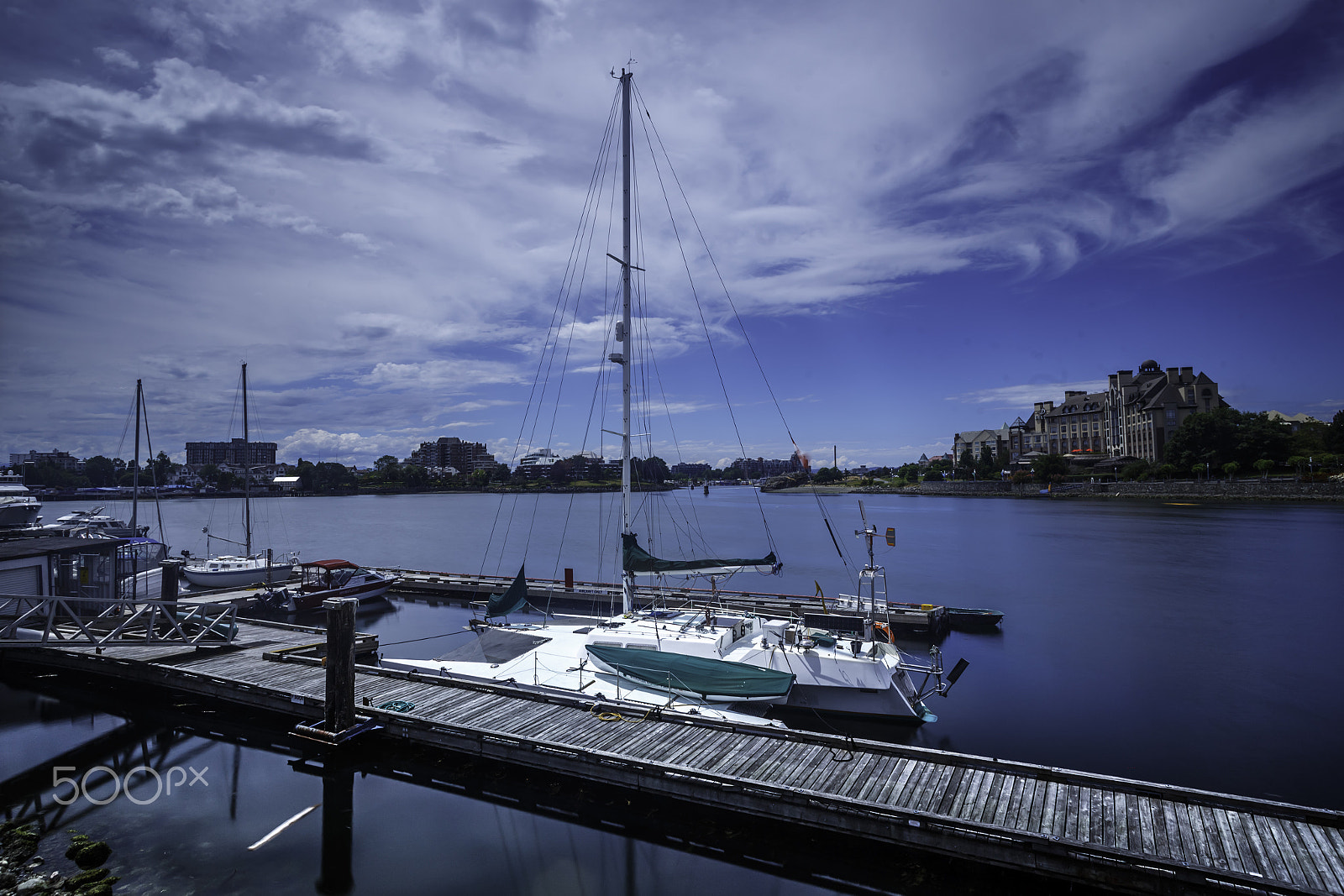 Canon EOS 6D + Canon EF 20mm F2.8 USM sample photo. Beautiful victoria. photography