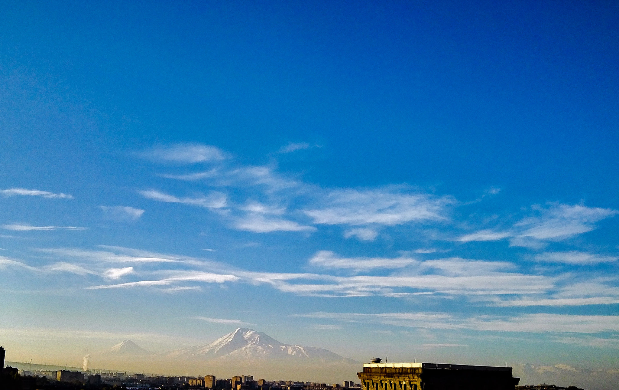 HUAWEI PE-TL10 sample photo. Sunny morning in yerevan  photography