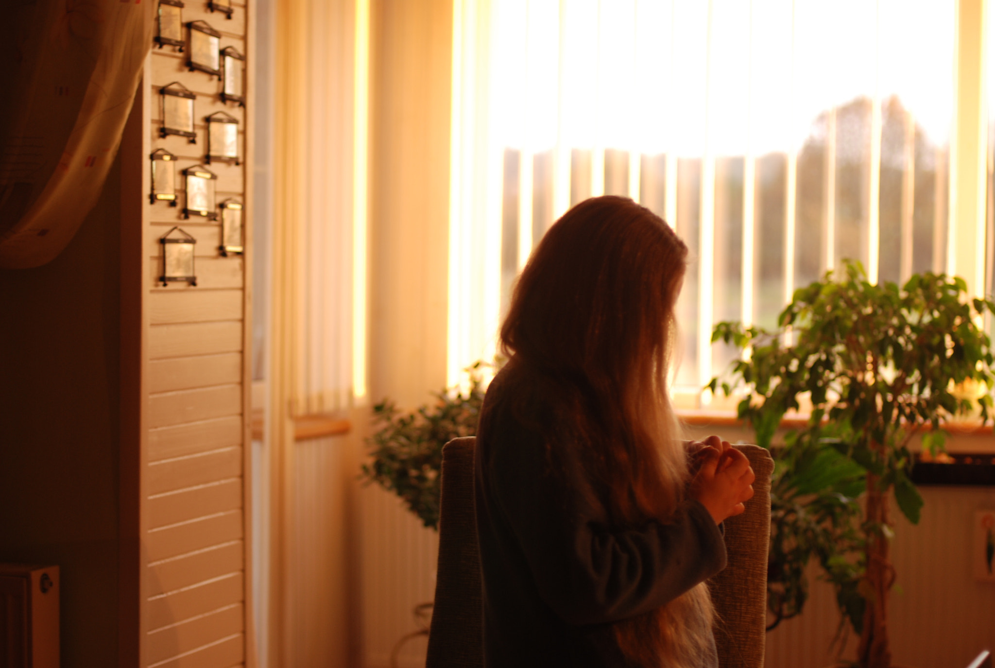 Nikon D80 + Nikon AF Nikkor 50mm F1.4D sample photo. Moments photography