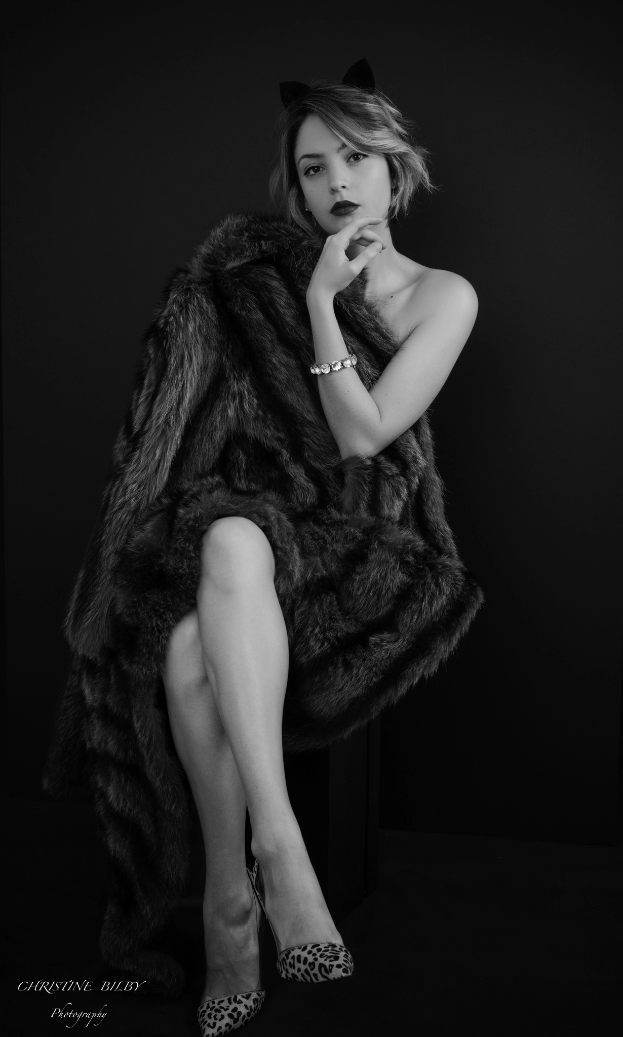 Nikon D810 + Nikon AF Nikkor 50mm F1.4D sample photo. Andrha in vintage fur and diamonds photography