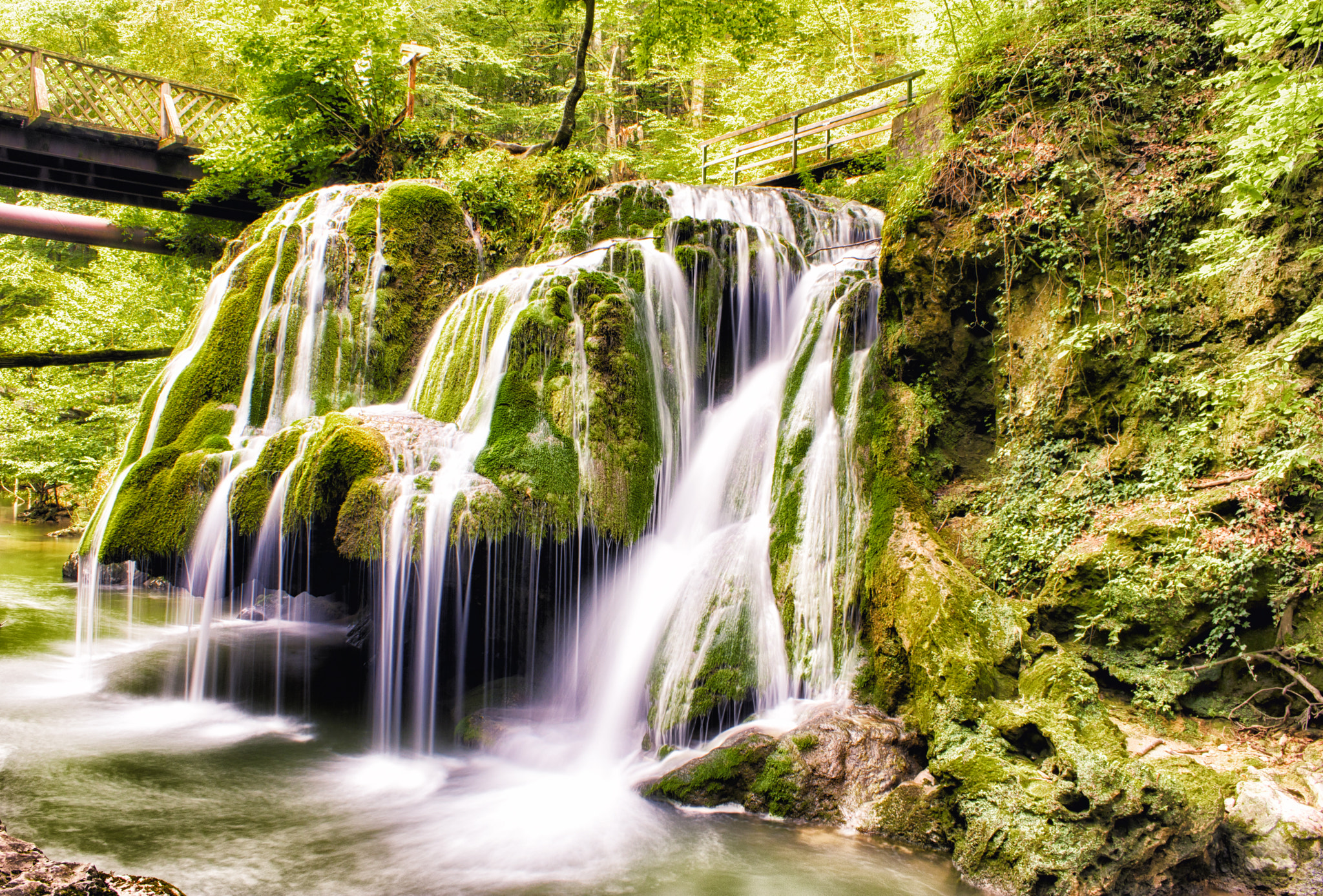 Canon EOS 750D (EOS Rebel T6i / EOS Kiss X8i) sample photo. Summer waterfall photography