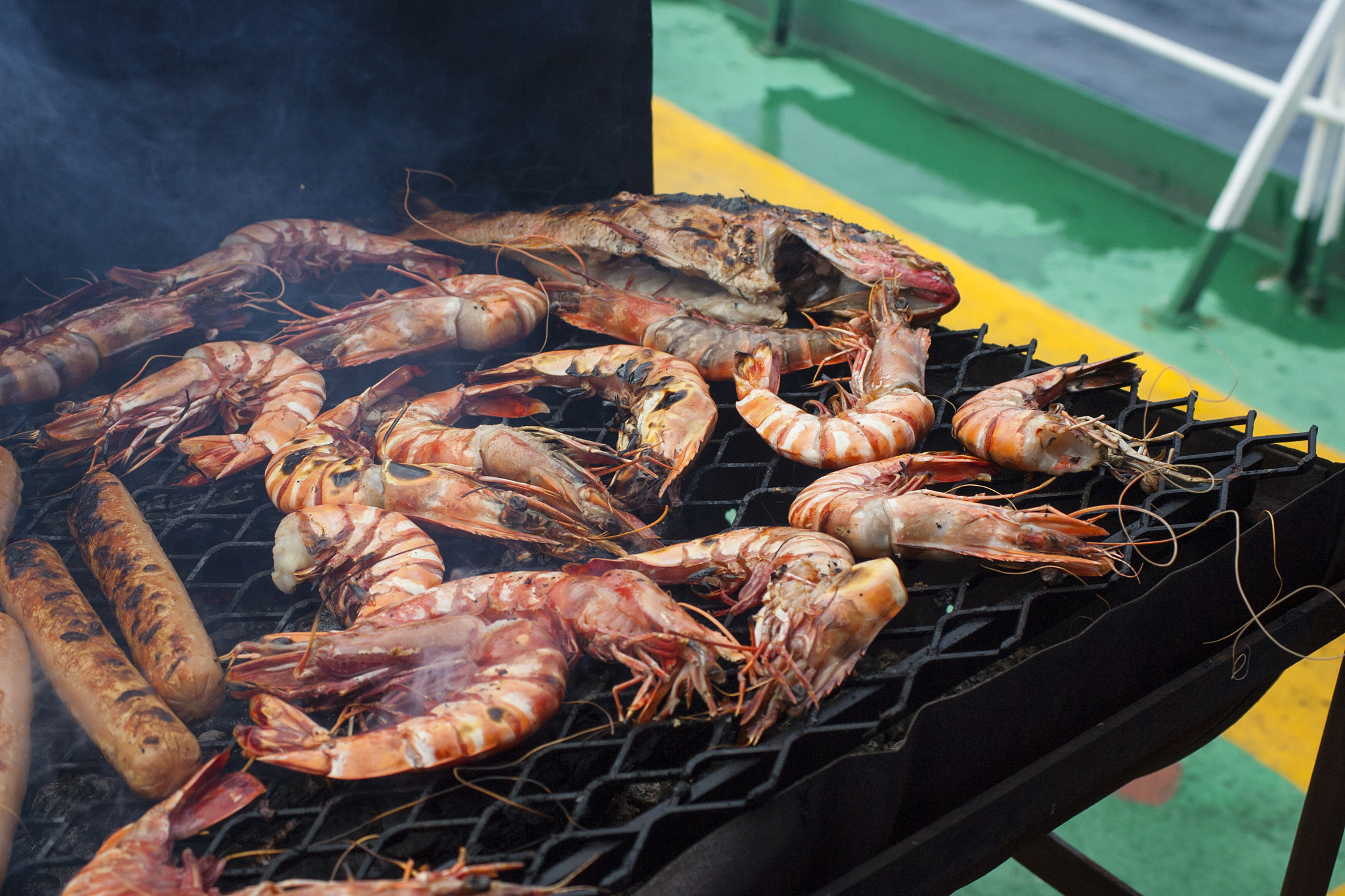 Canon EOS-1D Mark II + Canon EF 28-90mm f/4-5.6 sample photo. Grilled shrimps photography